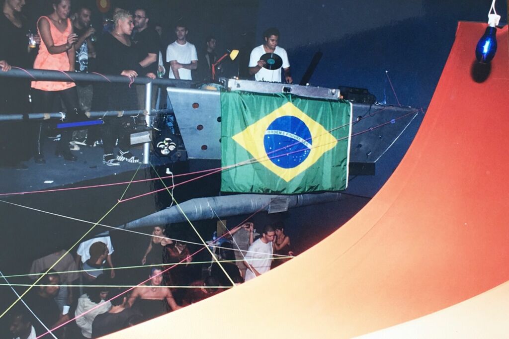 cena eletrônica